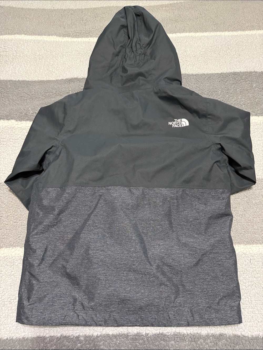 Boys The North Face Hooded 2 layer Rain Jacket - Picture 5 of 8